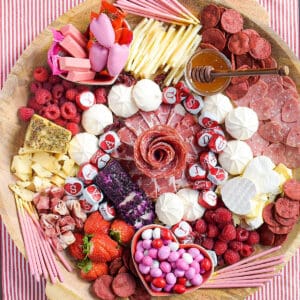 Valentines day charcuterie featured