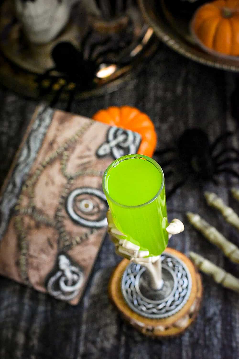 Hocus Pocus Life Potion Cocktail - cafesazonyvida.com